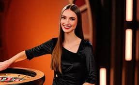Meja live-dealer eksklusif VIP Club dengan dealer profesional